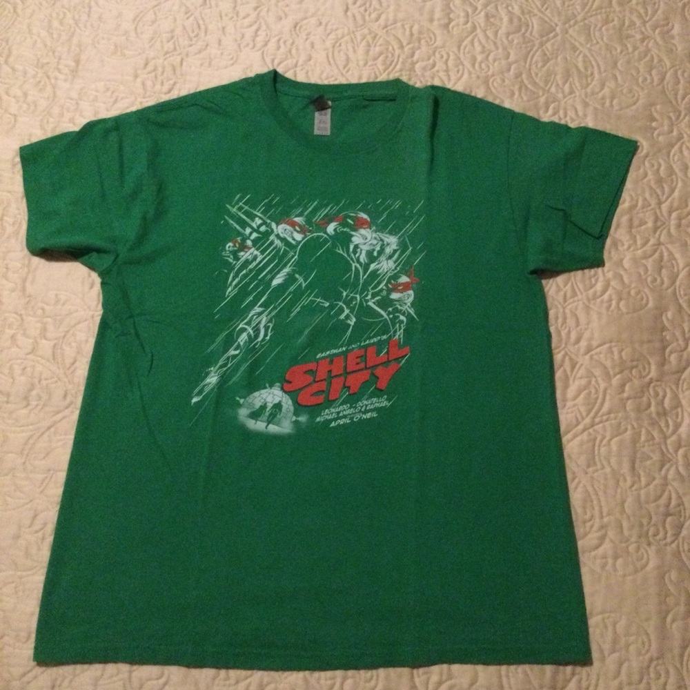 🚨New Gildan Green Graphic Men's T-Shirt